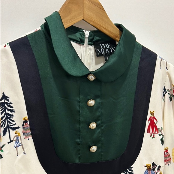 Vintage Style White and Green Dress with Forest Print - Picture 2 of 3